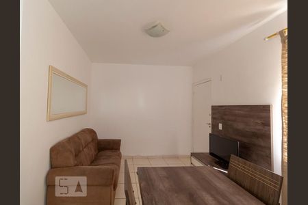 Sala de apartamento para alugar com 2 quartos, 44m² em Gávea, Uberlândia