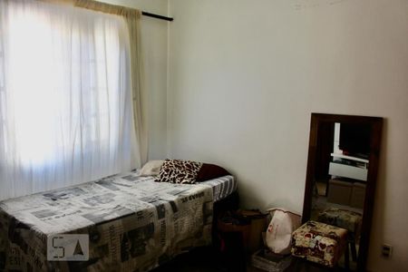 Casa de condomínio à venda com 230m², 3 quartos e 3 vagasquarto 2