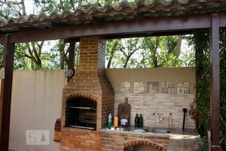 Casa de condomínio à venda com 230m², 3 quartos e 3 vagasÁrea comum - Churrasqueira