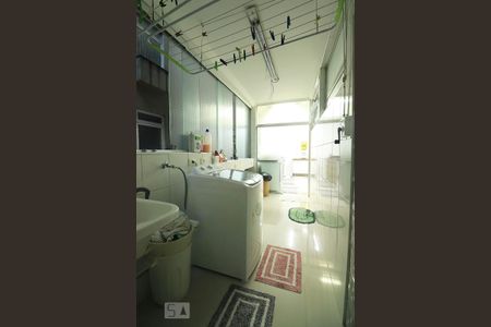 Apartamento para alugar com 134m², 3 quartos e 1 vagaÁrea de Serviço