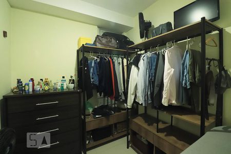 Apartamento para alugar com 134m², 3 quartos e 1 vagaCloset do Quarto Suíte