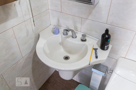 Apartamento à venda com 110m², 3 quartos e sem vagaBanheiro 