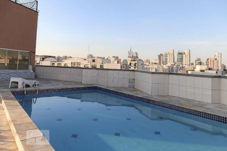 Apartamento para alugar com 35m², 1 quarto e 1 vaga Apartamento para alugar com 35m², 1 quarto e 1 vagaÁrea comum - Piscina