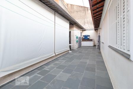 Casa à venda com 239m², 3 quartos e 5 vagasQuintal
