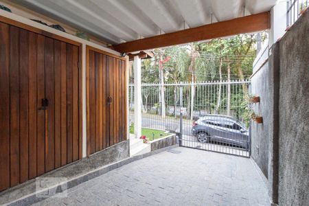 Casa à venda com 239m², 3 quartos e 5 vagasGaragem