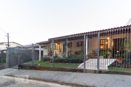 Casa à venda com 239m², 3 quartos e 5 vagasFachada