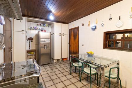 Casa à venda com 239m², 3 quartos e 5 vagasCozinha