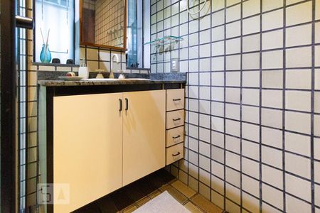 Casa à venda com 239m², 3 quartos e 5 vagasBanheiro 1