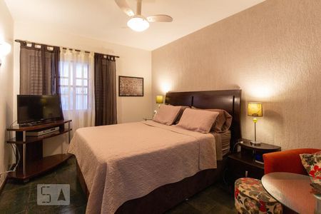 Casa à venda com 239m², 3 quartos e 5 vagasSuíte