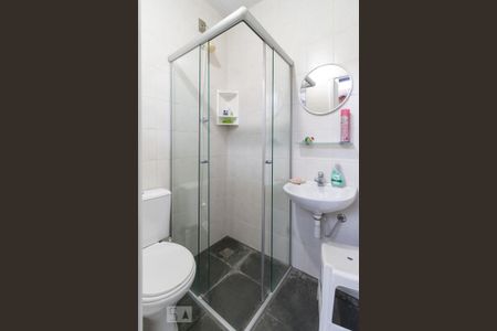 Casa à venda com 239m², 3 quartos e 5 vagasBanheiro de Serviço