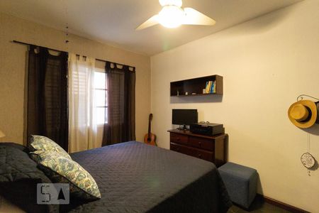 Casa à venda com 239m², 3 quartos e 5 vagasQuarto 2