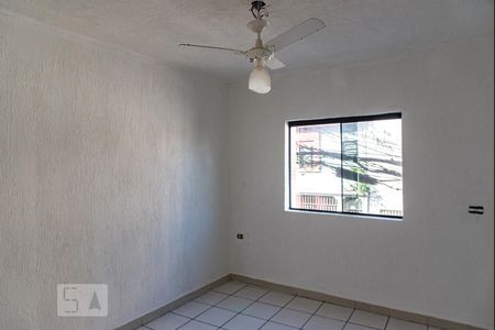 Quarto 2 de casa para alugar com 2 quartos, 42m² em Vila Caraguatá, São Paulo