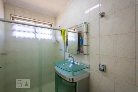 Casa à venda com 180m², 3 quartos e 2 vagas Casa à venda com 180m², 3 quartos e 2 vagasBanheiro Social