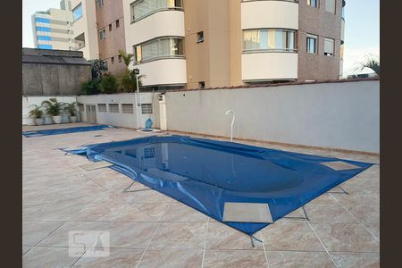 Apartamento à venda com 100m², 3 quartos e 2 vagas Apartamento à venda com 100m², 3 quartos e 2 vagasPiscina