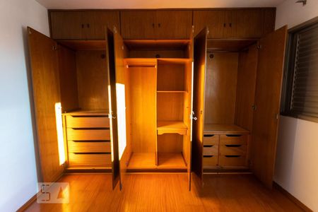 Apartamento à venda com 100m², 3 quartos e 2 vagas Apartamento à venda com 100m², 3 quartos e 2 vagasQuarto 3 - Armários