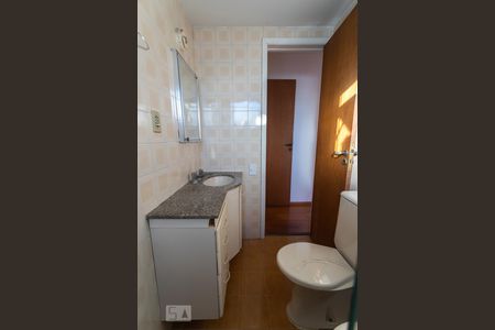 Apartamento à venda com 100m², 3 quartos e 2 vagas Apartamento à venda com 100m², 3 quartos e 2 vagasBanheiro da Suíte