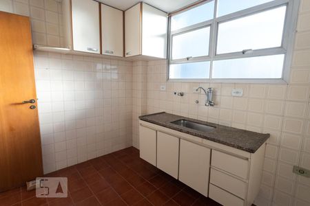 Apartamento à venda com 100m², 3 quartos e 2 vagas Apartamento à venda com 100m², 3 quartos e 2 vagasCozinha