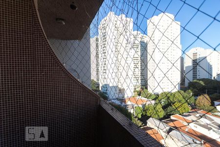 Apartamento à venda com 100m², 3 quartos e 2 vagas Apartamento à venda com 100m², 3 quartos e 2 vagasQuarto 2 - Varanda