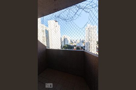 Apartamento à venda com 100m², 3 quartos e 2 vagas Apartamento à venda com 100m², 3 quartos e 2 vagasQuarto 2 - Varanda