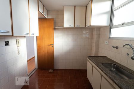 Apartamento à venda com 100m², 3 quartos e 2 vagas Apartamento à venda com 100m², 3 quartos e 2 vagasCozinha