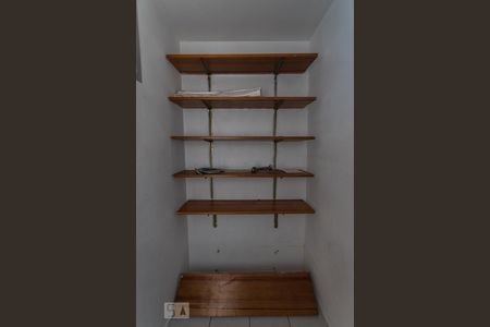 Apartamento à venda com 100m², 3 quartos e 2 vagas Apartamento à venda com 100m², 3 quartos e 2 vagasQuarto de Serviço