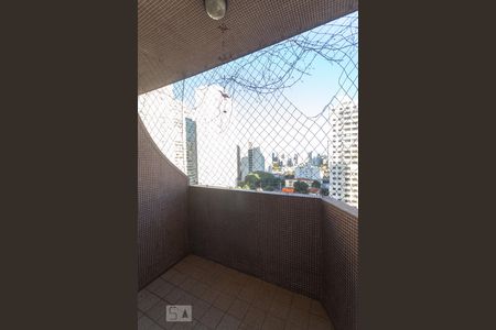 Apartamento à venda com 100m², 3 quartos e 2 vagas Apartamento à venda com 100m², 3 quartos e 2 vagasQuarto 2 - Varanda