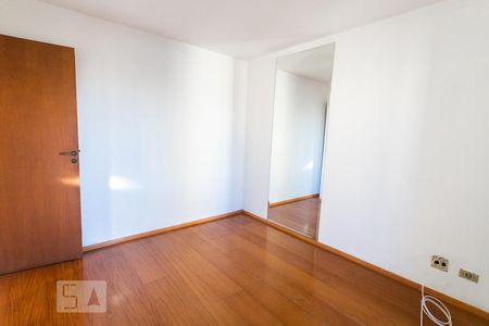 Apartamento à venda com 100m², 3 quartos e 2 vagas Apartamento à venda com 100m², 3 quartos e 2 vagasQuarto 2