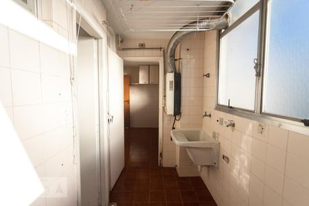 Apartamento à venda com 100m², 3 quartos e 2 vagas Apartamento à venda com 100m², 3 quartos e 2 vagasÁrea de Serviço