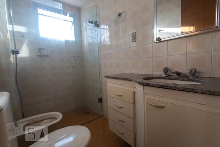 Apartamento à venda com 100m², 3 quartos e 2 vagas Apartamento à venda com 100m², 3 quartos e 2 vagasBanheiro da Suíte