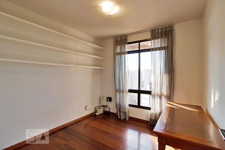 Apartamento à venda com 300m², 4 quartos e 3 vagasEscritório