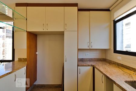 Apartamento à venda com 300m², 4 quartos e 3 vagasCozinha