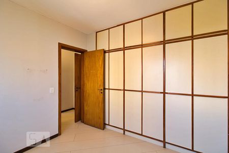 Apartamento à venda com 300m², 4 quartos e 3 vagasSuíte-Americana Quarto 2