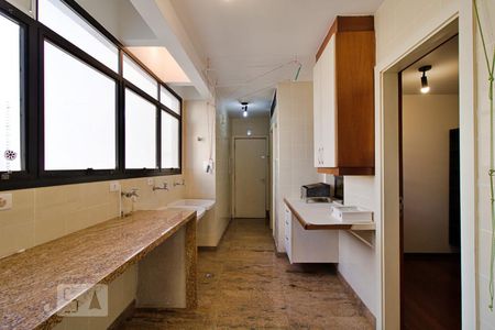 Apartamento à venda com 300m², 4 quartos e 3 vagasÁrea de Serviço