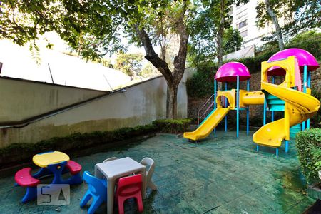 Apartamento à venda com 300m², 4 quartos e 3 vagasÁrea Comum - Playground