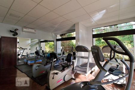 Apartamento à venda com 300m², 4 quartos e 3 vagasÁrea comum - Academia