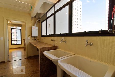 Apartamento à venda com 300m², 4 quartos e 3 vagasÁrea de Serviço