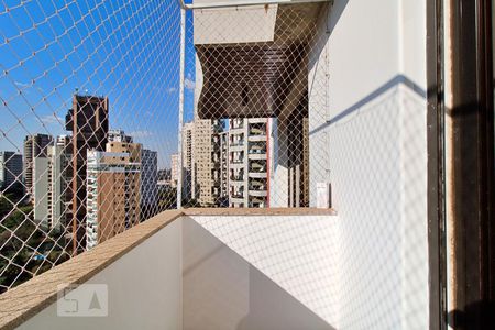 Apartamento à venda com 300m², 4 quartos e 3 vagasVaranda da Suíte 1