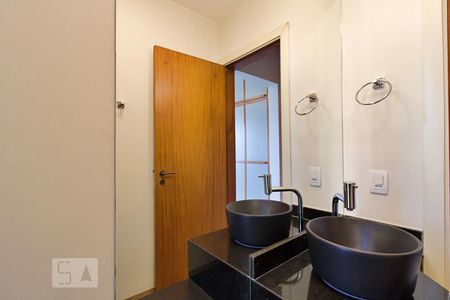 Apartamento à venda com 300m², 4 quartos e 3 vagasBanheiro da Suíte 3