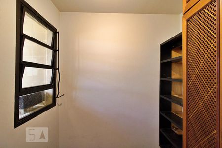 Apartamento à venda com 300m², 4 quartos e 3 vagasQuarto de Serviço