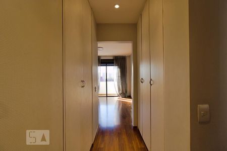 Apartamento à venda com 300m², 4 quartos e 3 vagasSuíte 1