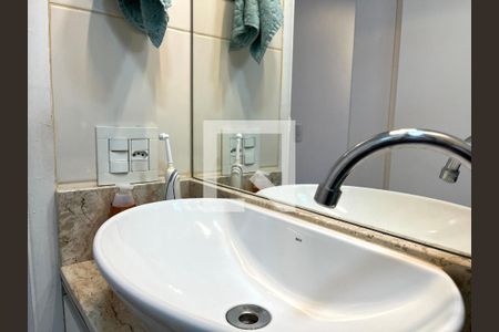 Apartamento à venda com 88m², 3 quartos e 1 vaga Apartamento à venda com 88m², 3 quartos e 1 vagaBanheiro da Suíte