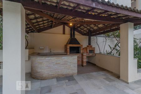 Apartamento à venda com 102m², 4 quartos e 2 vagasChurrasqueira