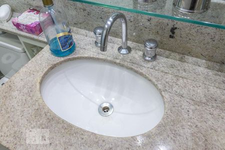 Apartamento à venda com 102m², 4 quartos e 2 vagasBanheiro da Suíte 3