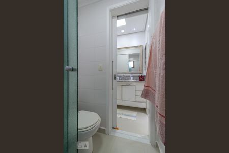 Apartamento à venda com 102m², 4 quartos e 2 vagasBanheiro da Suíte 1 e 2