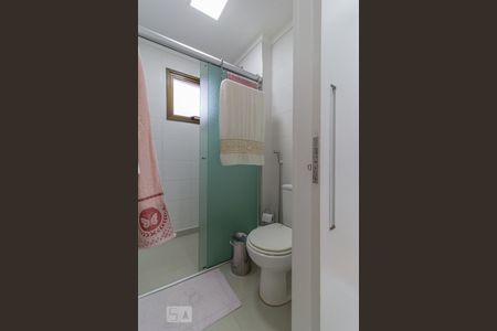 Apartamento à venda com 102m², 4 quartos e 2 vagasBanheiro da Suíte 1 e 2