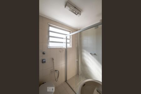 Banheiro de apartamento para alugar com 1 quarto, 33m² em Jardim Paulista, São Paulo