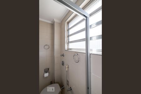 Banheiro de apartamento para alugar com 1 quarto, 33m² em Jardim Paulista, São Paulo