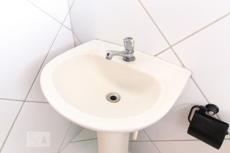 Casa para alugar com 75m², 2 quartos e 1 vagaBanheiro