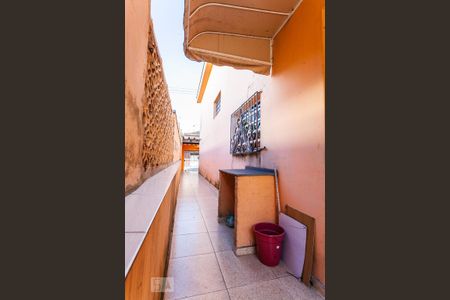 Casa à venda com 170m², 3 quartos e 2 vagasCorredor Externo