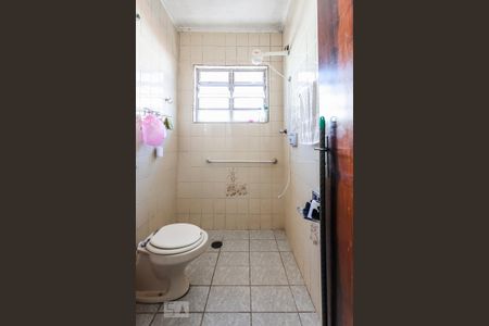 Casa à venda com 170m², 3 quartos e 2 vagasBanheiro